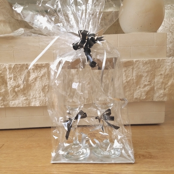 Elegant Champagne Flutes w/ beautiful Silver Etched Design -Set of 2 - Picture 3 of 4